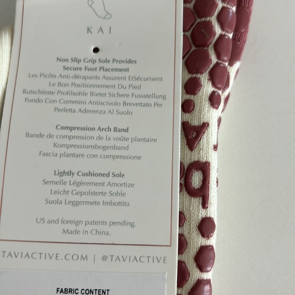 Long Kai pure barre good. Warm cozy and cute. What else can you ask for? - Picture 5 of 6